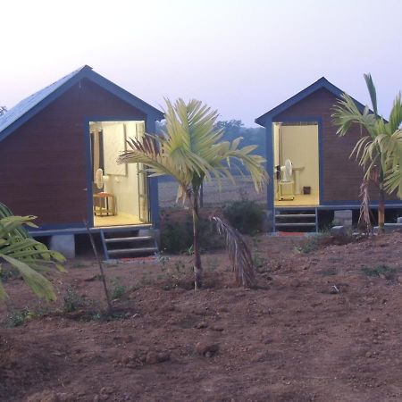 Dandeli Aura Apartment Bagian luar foto
