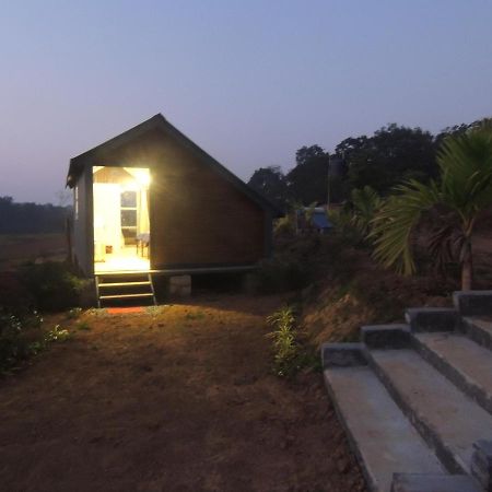 Dandeli Aura Apartment Bagian luar foto