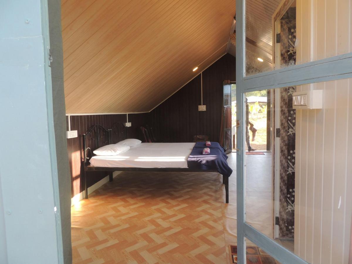 Dandeli Aura Apartment Bagian luar foto