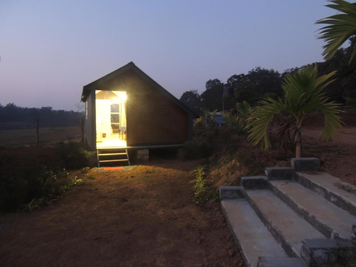 Dandeli Aura Apartment Bagian luar foto